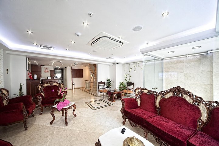 Guest Lobby
