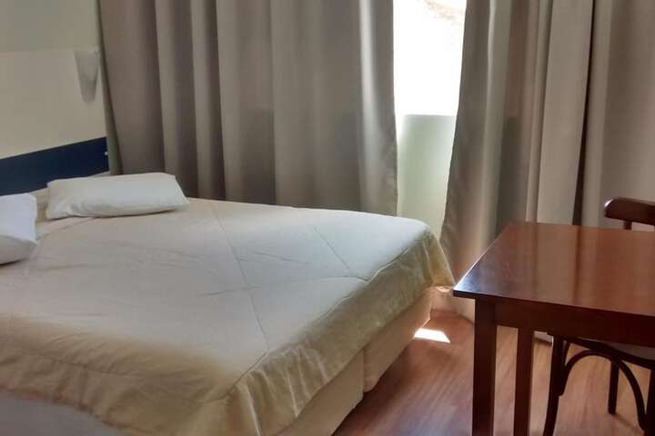 Room 17 of 40