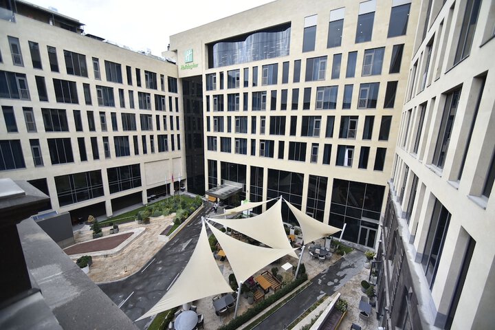 Sundeck 106 of 117