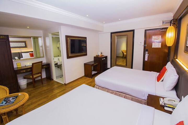Room 8 of 44