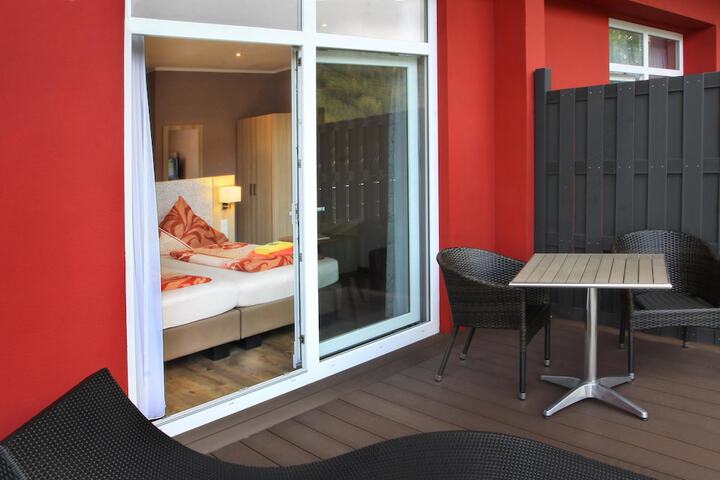 Room 6 of 35