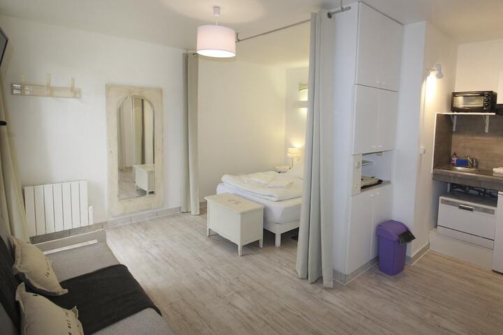 Room 49 of 164
