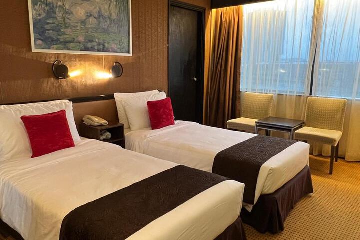 Room 65 of 117
