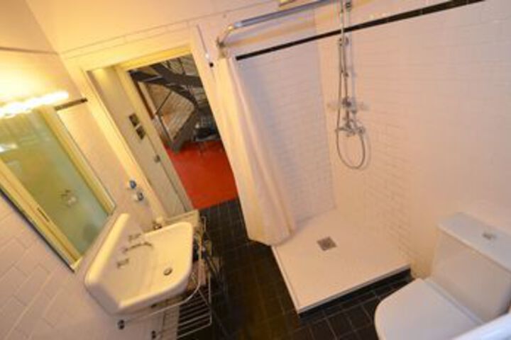Room 5 of 21
