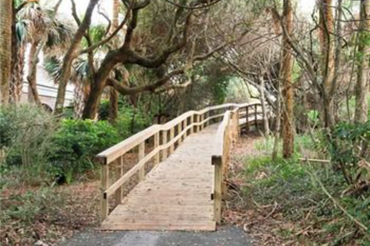 Exterior of Oceanwoods 424