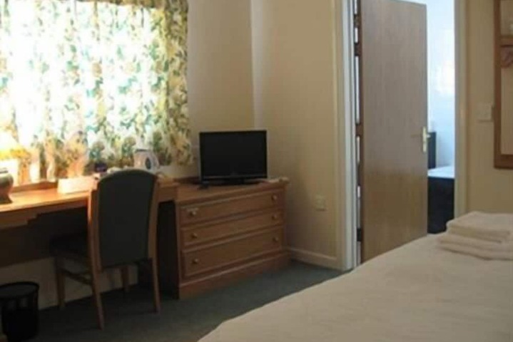 Room 3 of 12