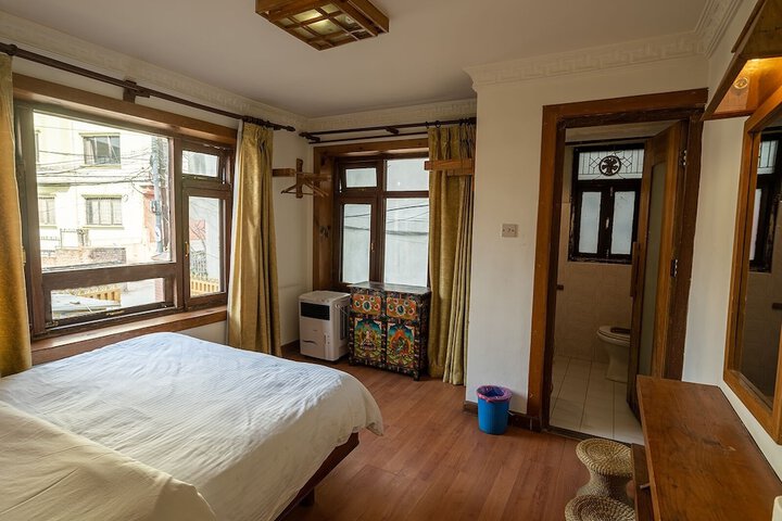 Room 12 of 29