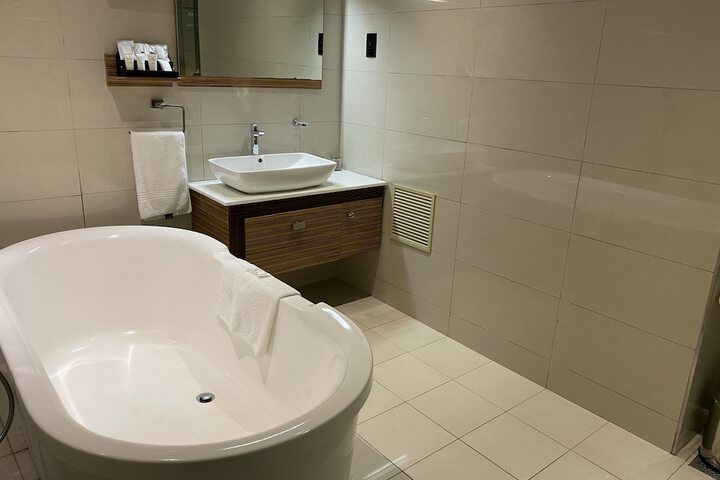 Room 33 of 113