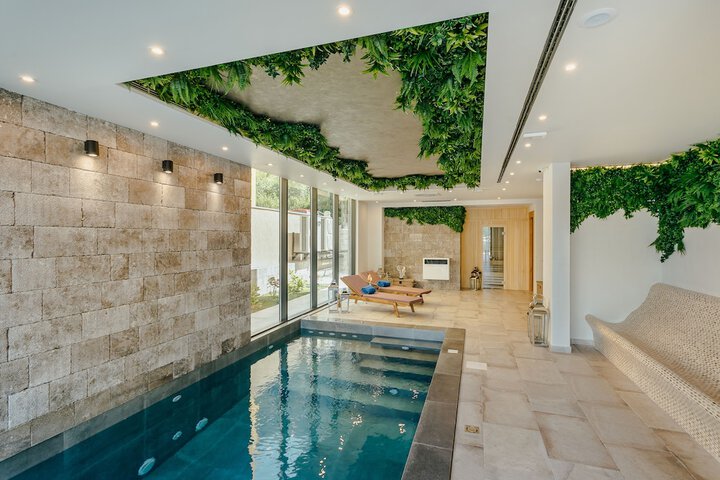 Pool 26 of 52