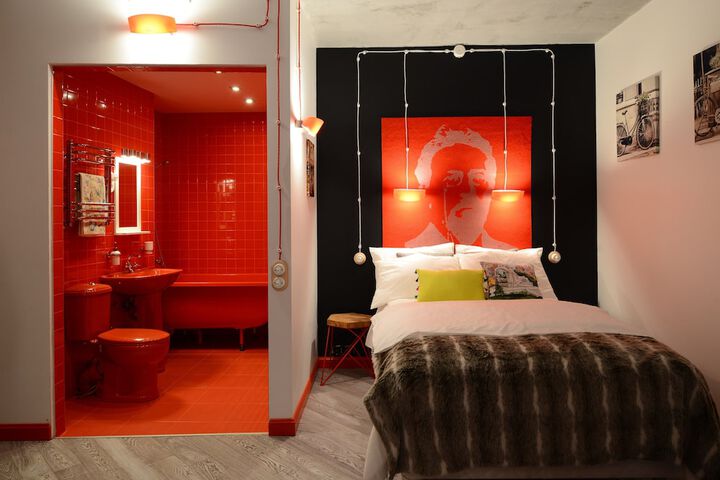 Room 23 of 49