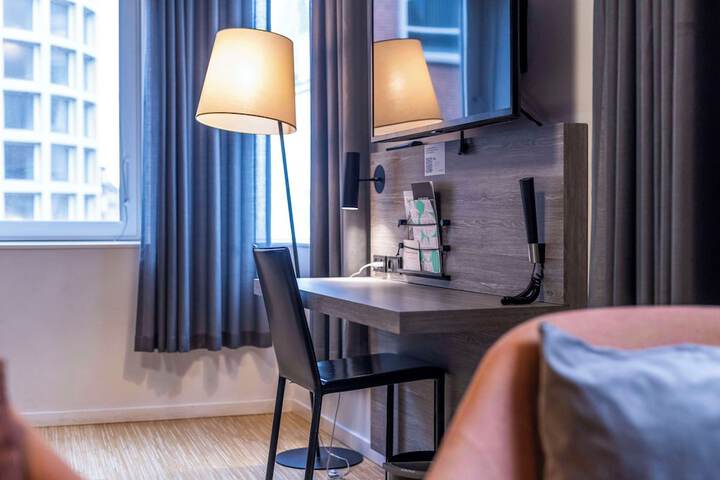 Room 17 of 56