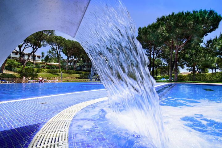 Hotel Pool
