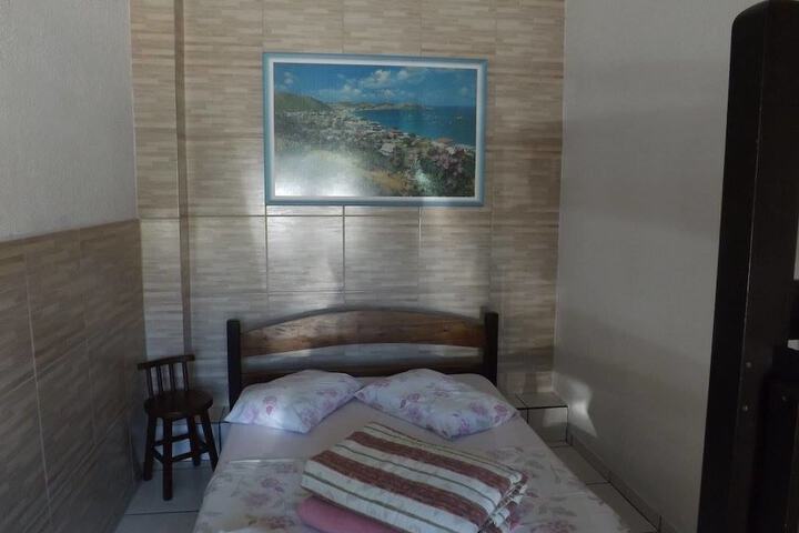Room 4 of 42