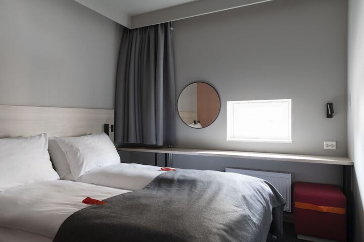 Room 30 of 78