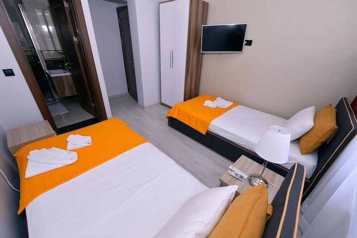 Room 3 of 22