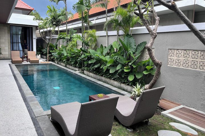 Pool 72 of 86