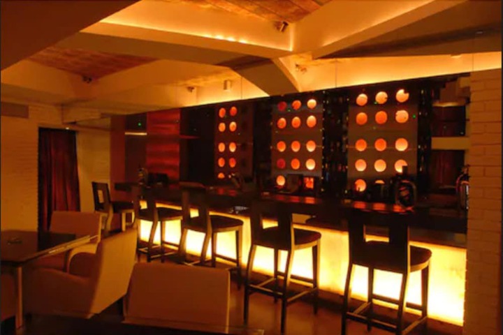 Lounge 29 of 35