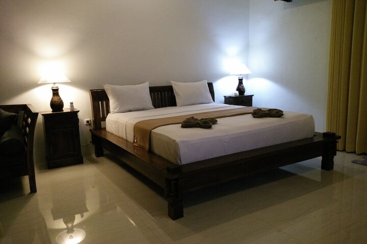 Room 5 of 50