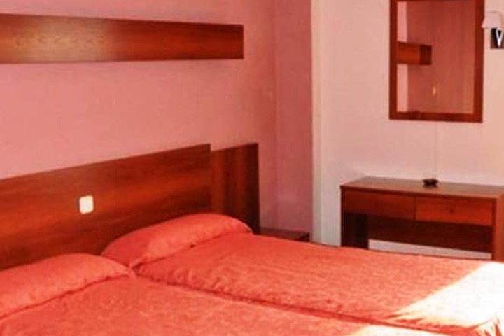 Room 5 of 31