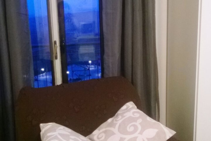 Room 3 of 9