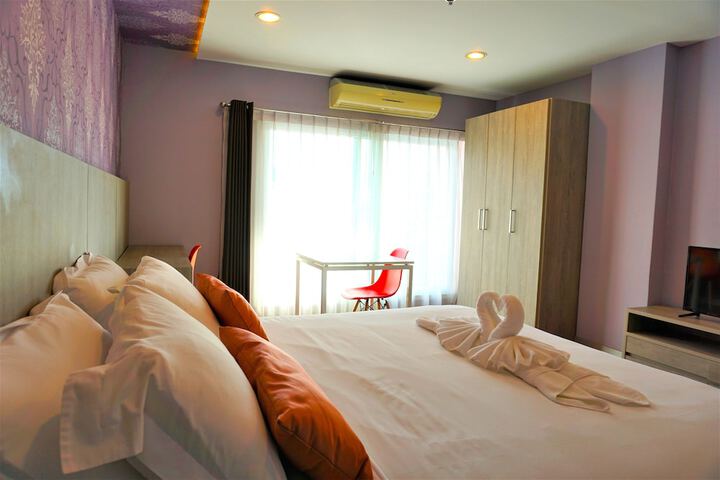 Room 15 of 38