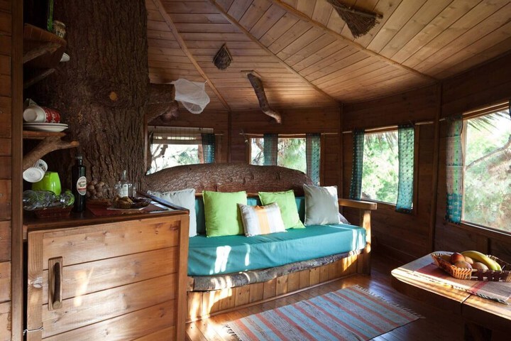 Room 5 of 19
