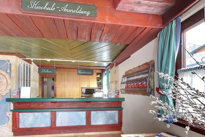 Hotel Interior 4 of 66