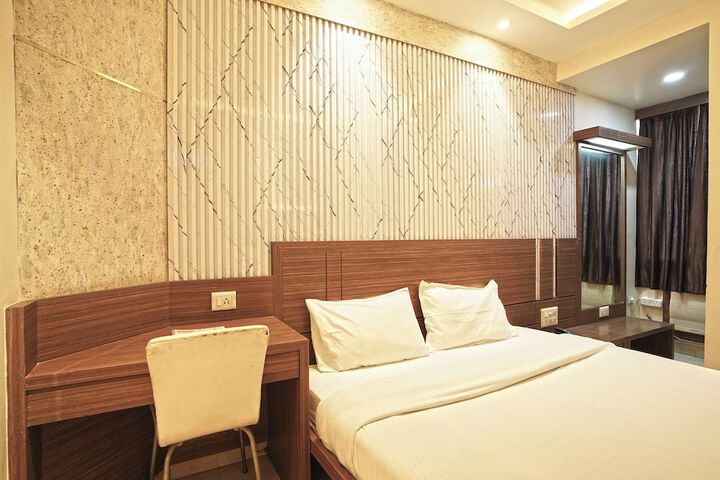 Room 42 of 75