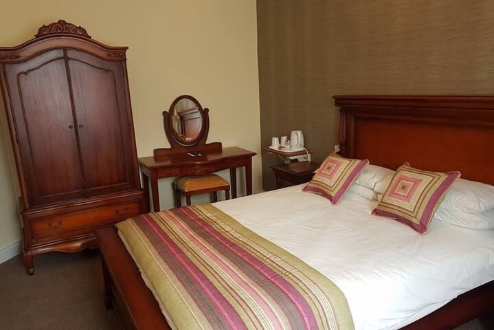 Room 4 of 60