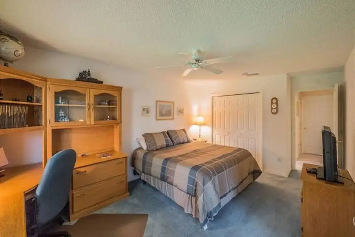 Room 3 of 20
