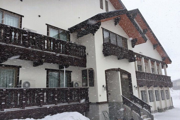 Photo 1