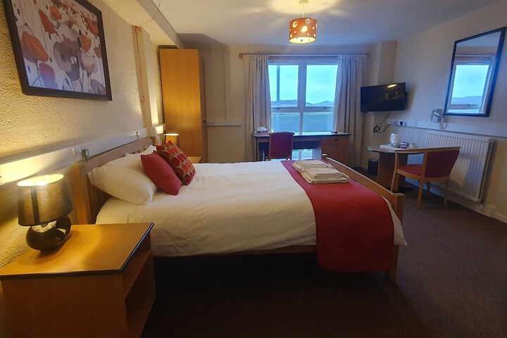 Room 30 of 49
