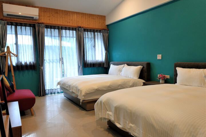 Room 32 of 99