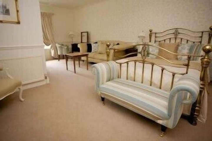 Room 22 of 46