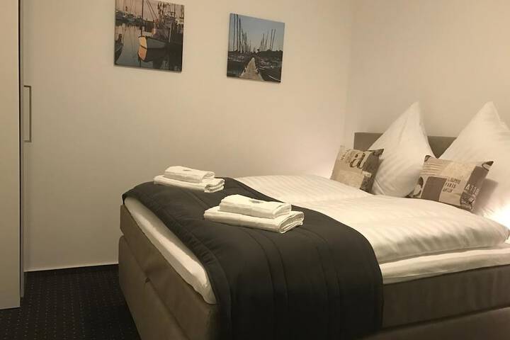 Room 1 of 10