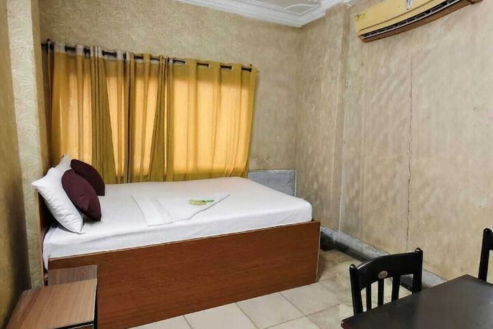 Room 16 of 83