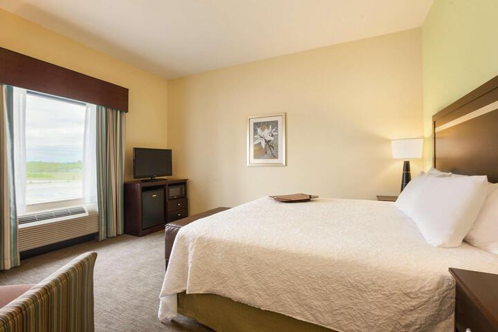 1 King Bed (1 of 12)