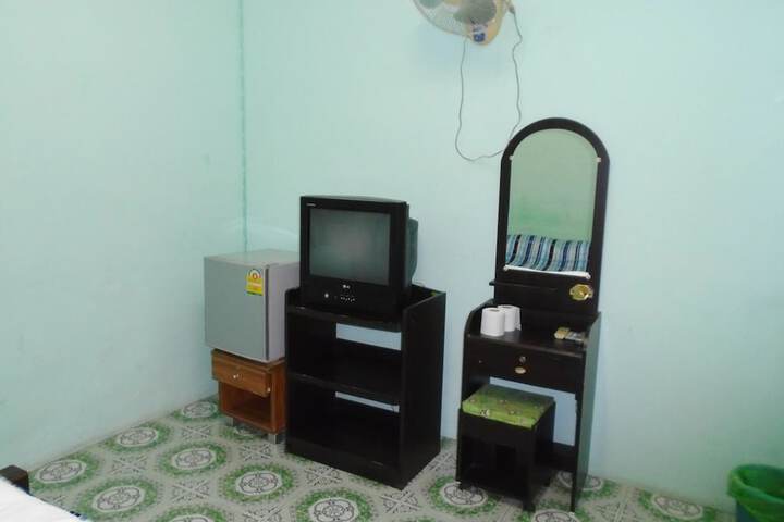 Room 10 of 19