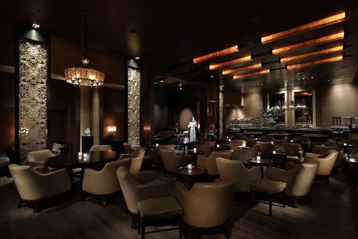 Lounge 185 of 216