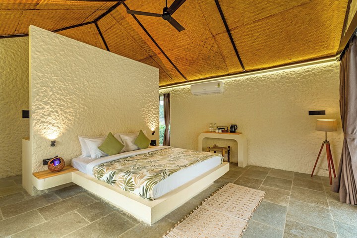 Room 5 of 30