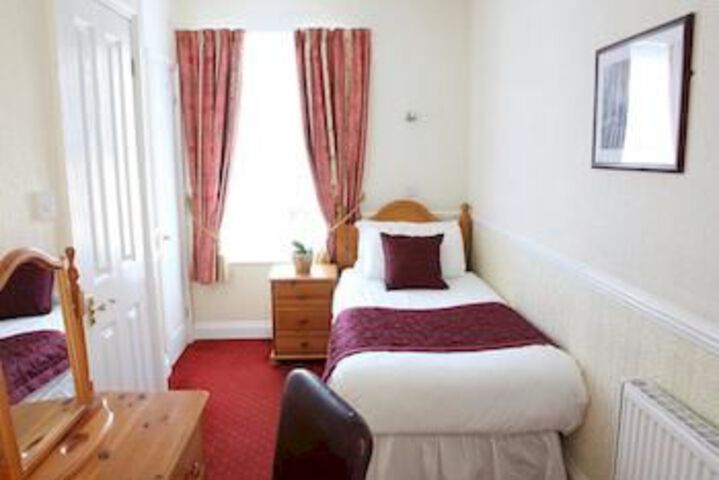 Room 18 of 38