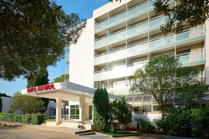 Hotel 4 of 53