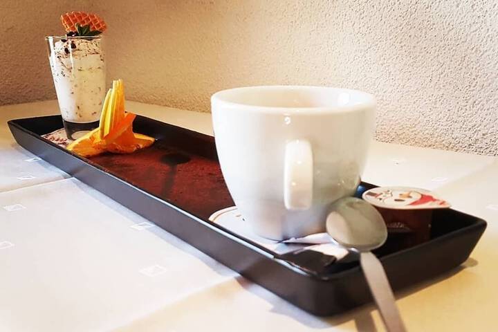Breakfast/Coffee Service 27 of 47