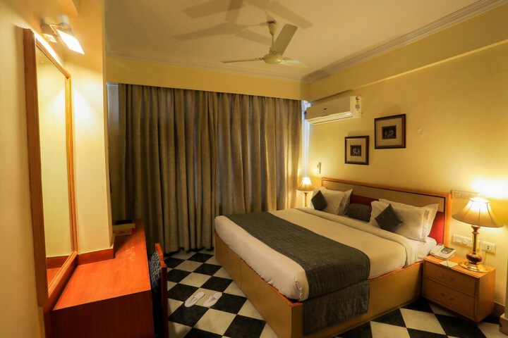 Room 30 of 60