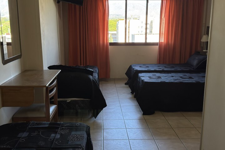 Room 7 of 16
