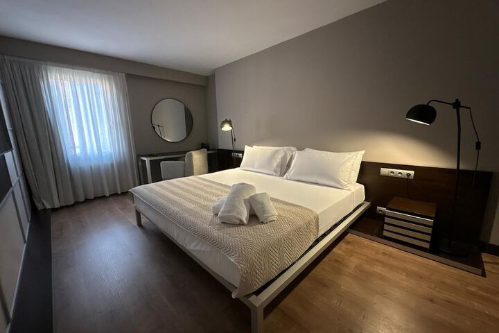 Room 28 of 53