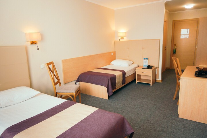 Room 26 of 87