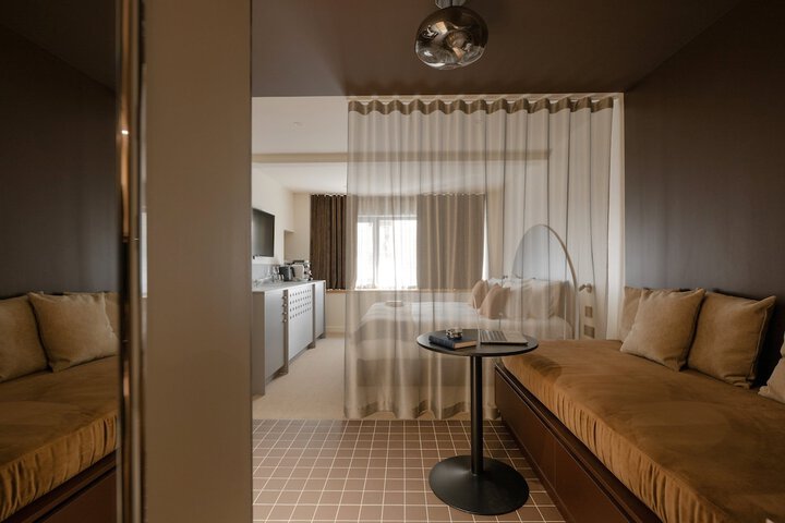Room 450 of 780