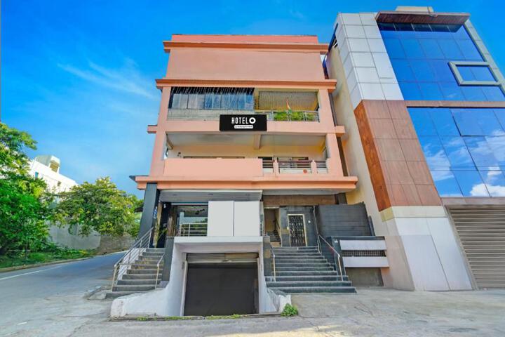 Super Hotel O Priyadarshini Park Formerly Everest Inn