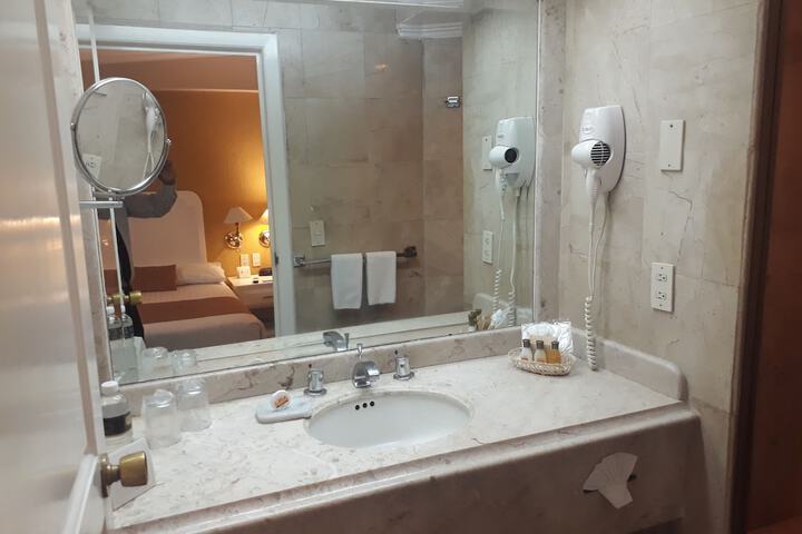 Room 25 of 95